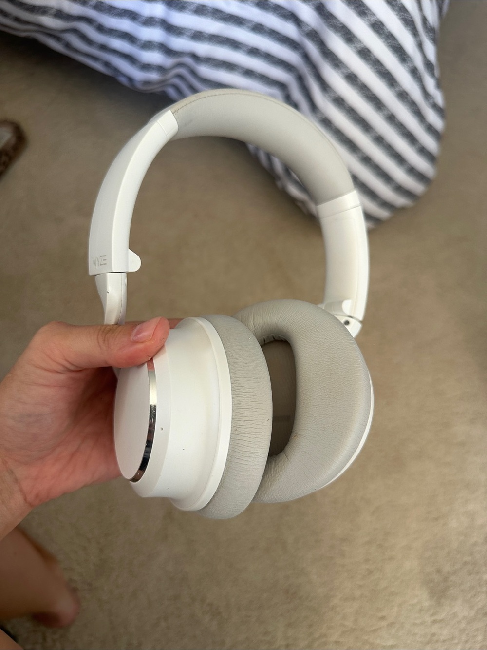 Wyze Noise Cancelling Bluetooth Headphones